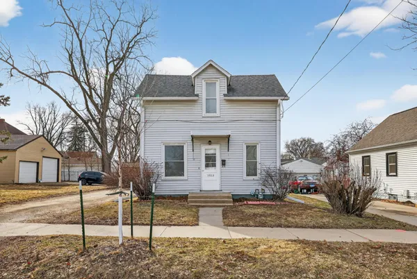 $168,000 | 1013 2nd Avenue Northwest, Rochester, MN 55901