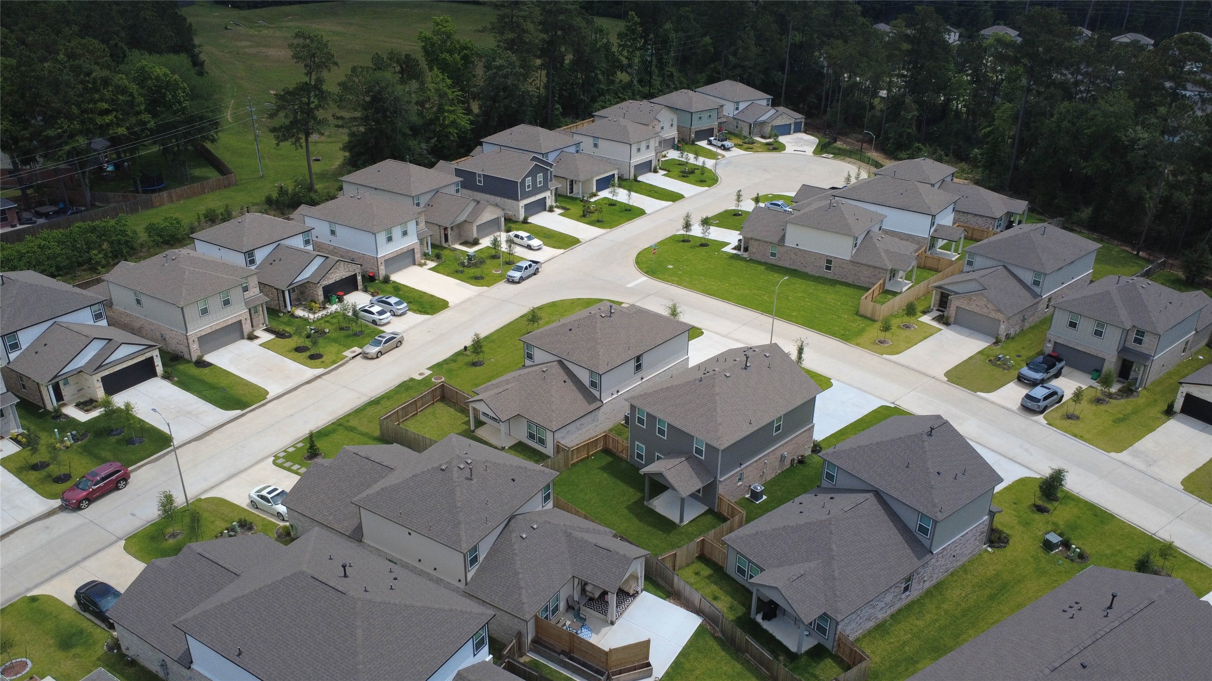 16 Courageous Way Magnolia, TX 77354 - Photo 4 of 19 an aerial view of a house with a garden
