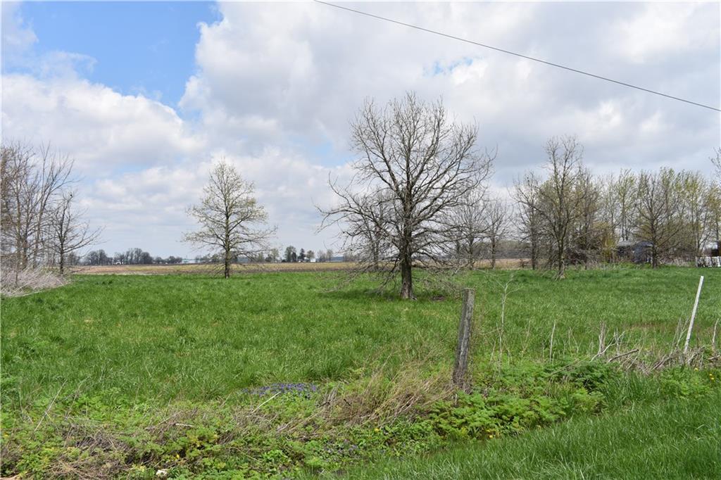 8120 West Division Road Tipton, IN 46072 - Photo 3 of 5 Gallery Image 3