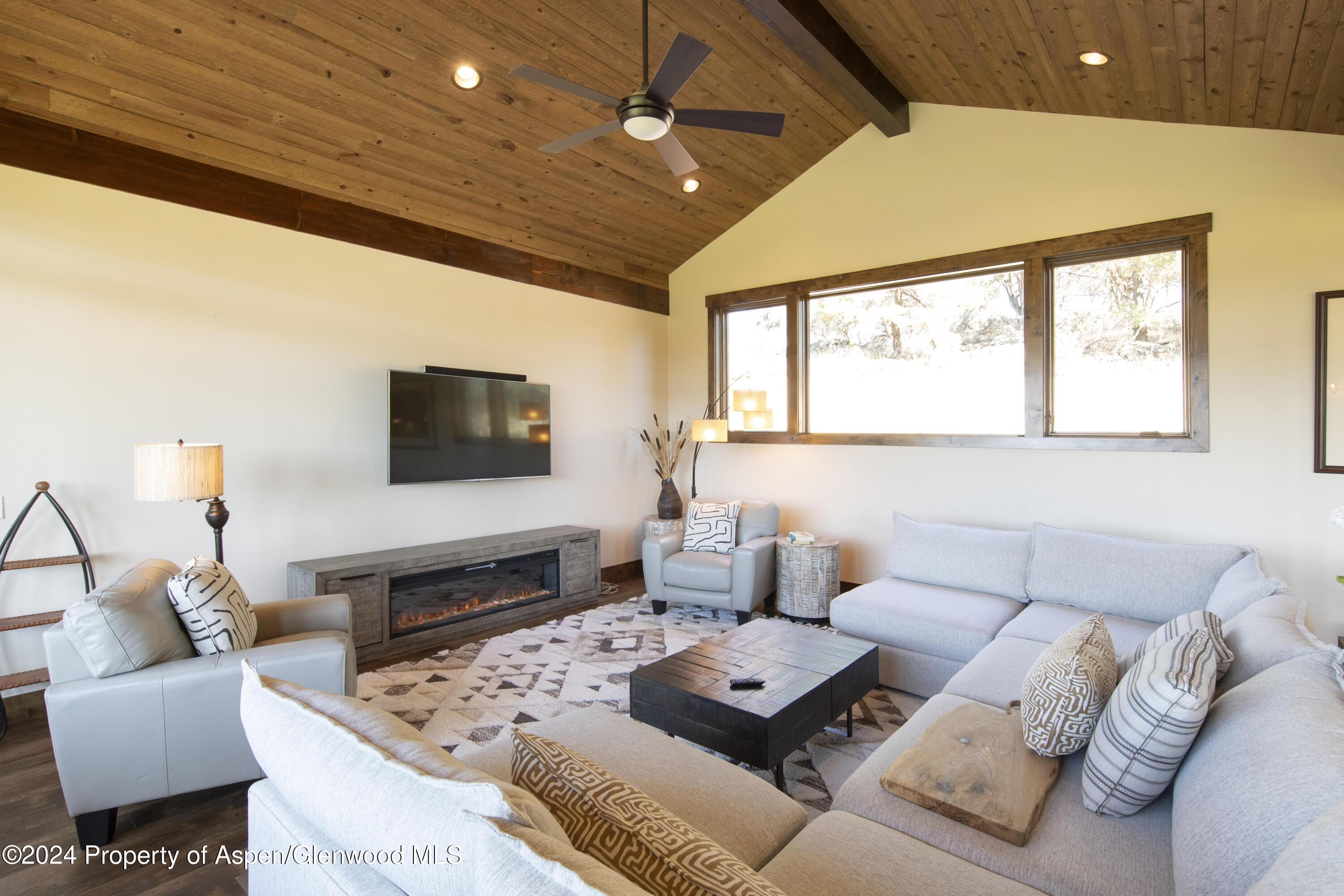 798 Callicotte Ranch Road Carbondale, CO 81623 - Photo 27 of 70 HalWilliams2024-0129