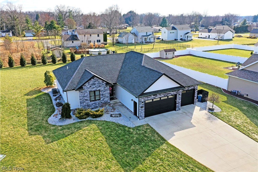 4885 Tree Line Trail New Middletown, OH 44442 - Photo 4 of 50