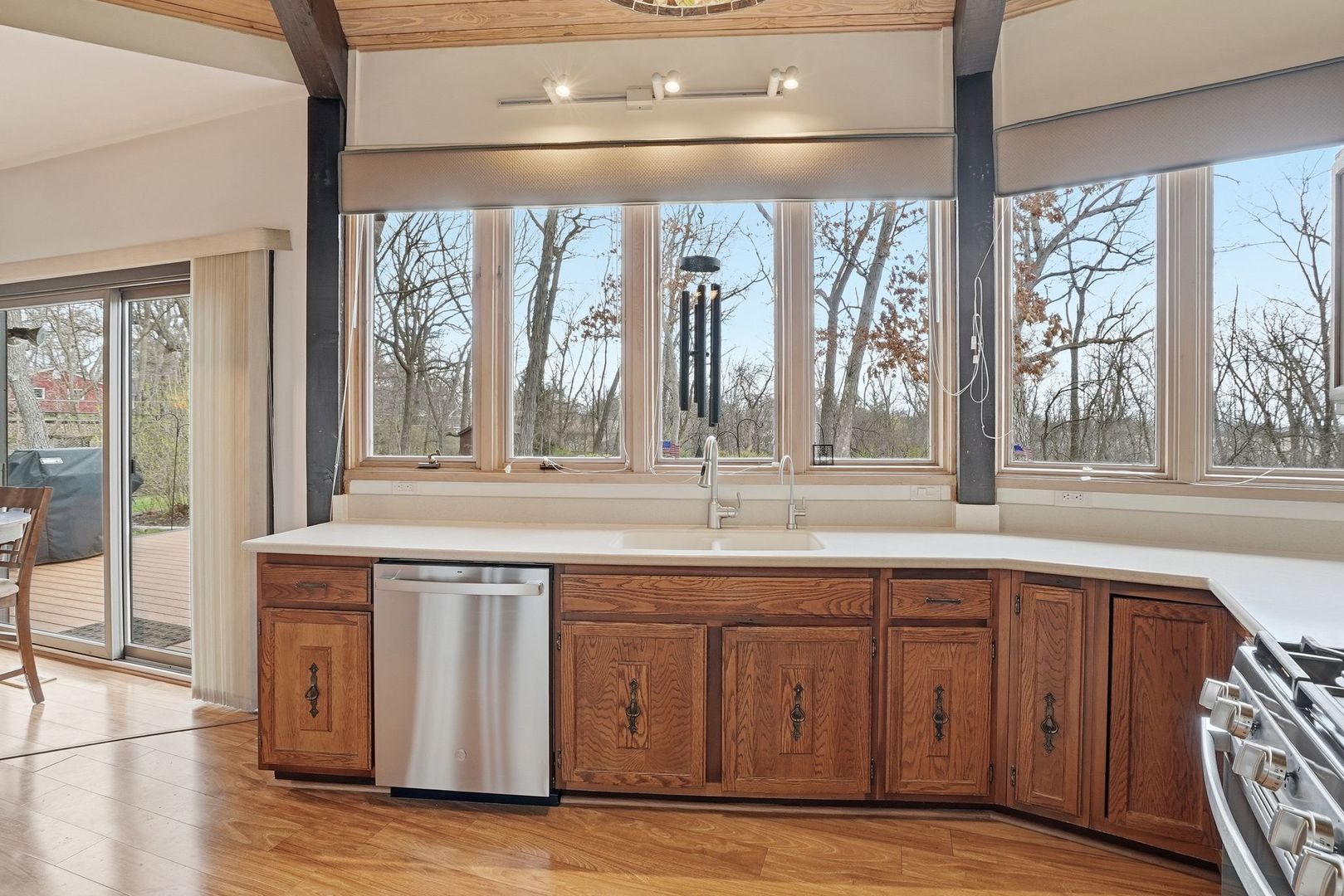 380 West Center Road Palatine, IL 60074 - Photo 9 of 29