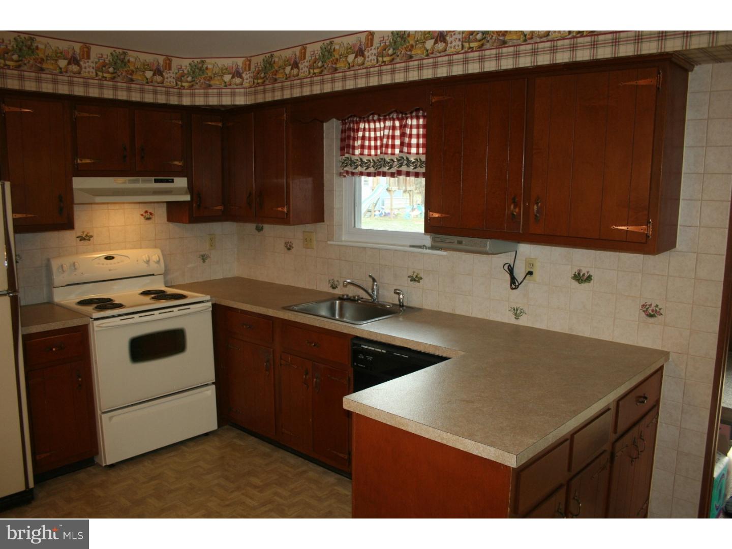 1131 Bon Air Road Havertown, PA 19083 - Photo 7 of 24 Kitchen