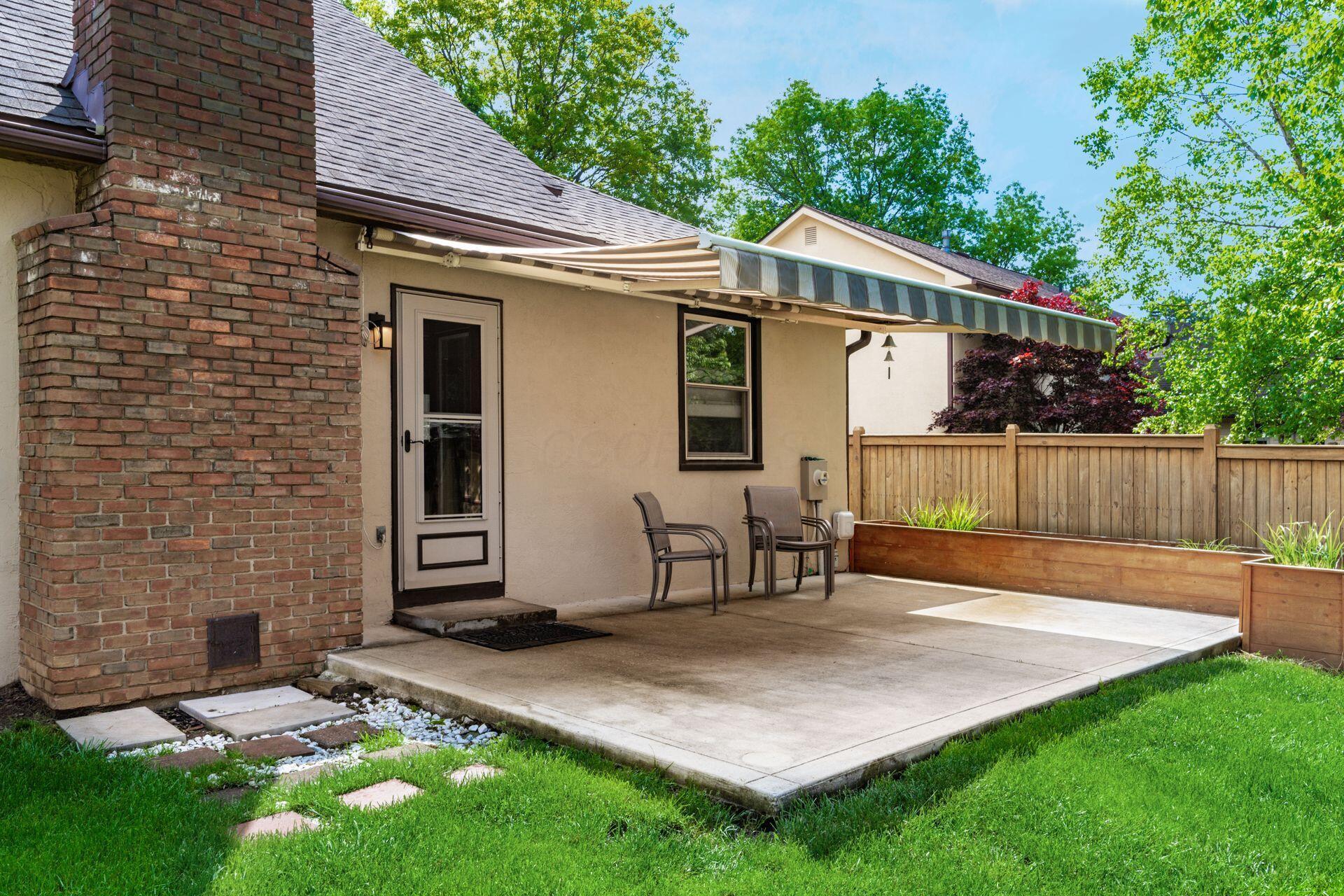 631 Brice Road Columbus, OH 43213 - Photo 43 of 45 Retractable Awning
