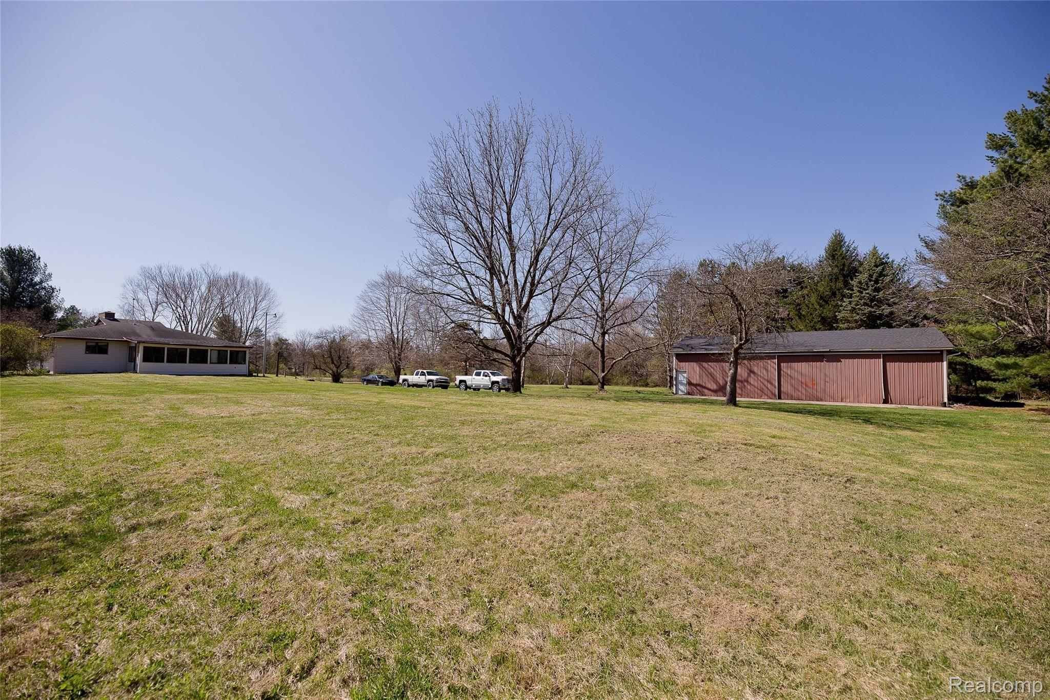 4808 Skelton Road Columbiaville, MI 48421 - Photo 6 of 41 A32W1154.jpg