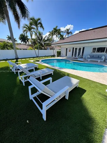 $15,000 | 5510 Bayview Drive, Fort Lauderdale, FL 33308