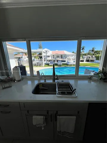 $15,000 | 5510 Bayview Drive, Fort Lauderdale, FL 33308