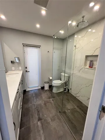 $15,000 | 5510 Bayview Drive, Fort Lauderdale, FL 33308