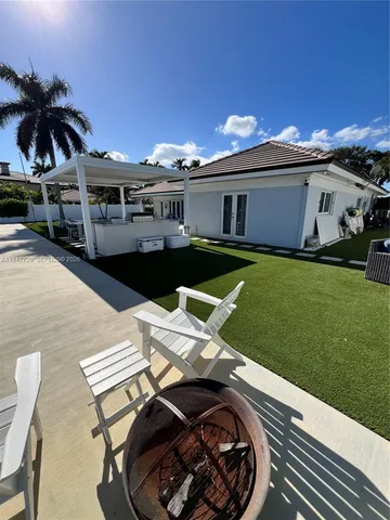 $15,000 | 5510 Bayview Drive, Fort Lauderdale, FL 33308