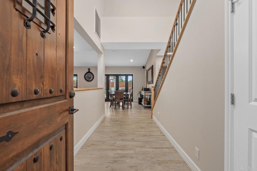 262 Chapalita Drive Encinitas, CA 92024 - Photo 3 of 30