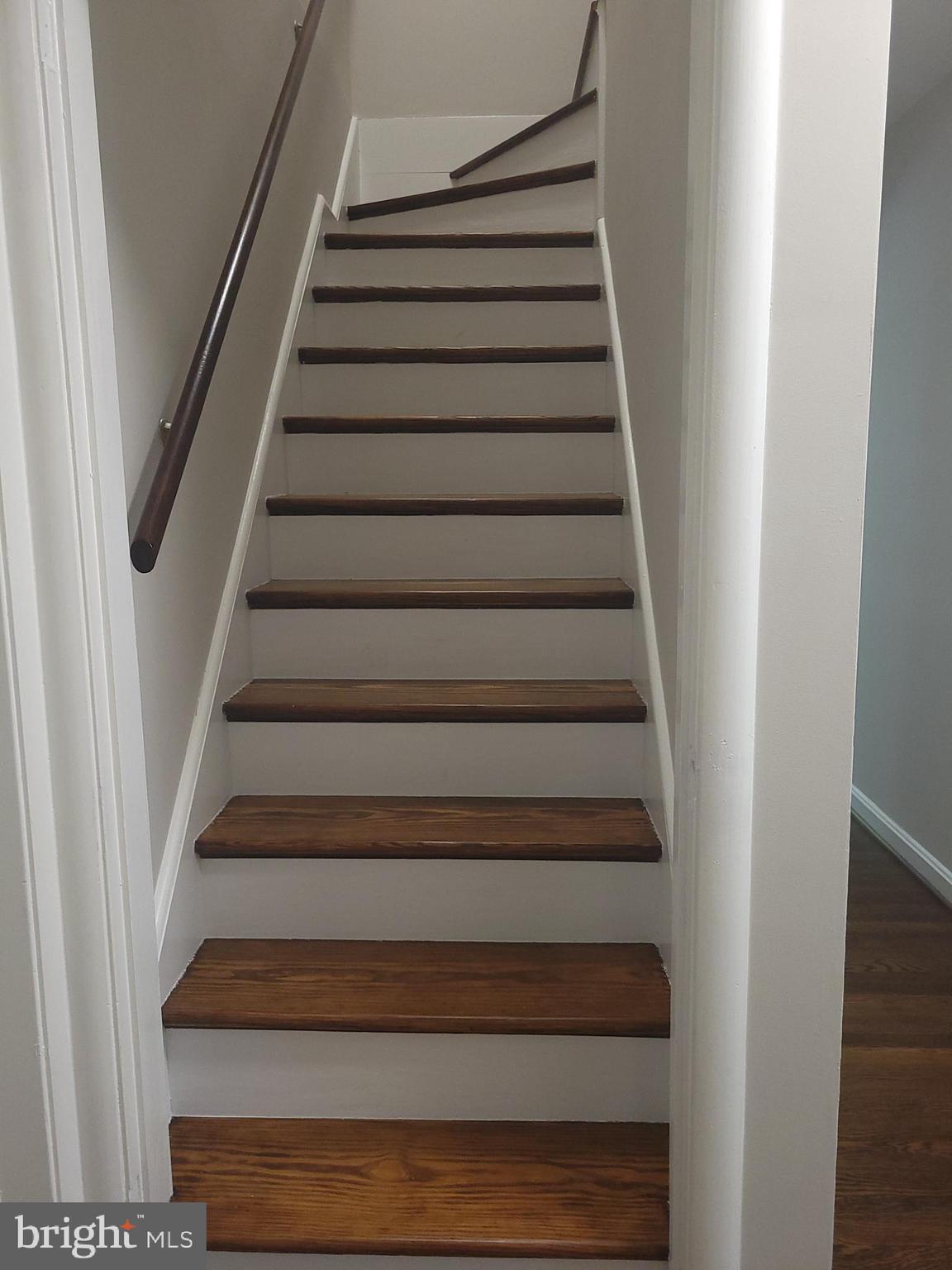 2250 North Quantico Street Arlington, VA 22205 - Photo 24 of 47 a view of entryway
