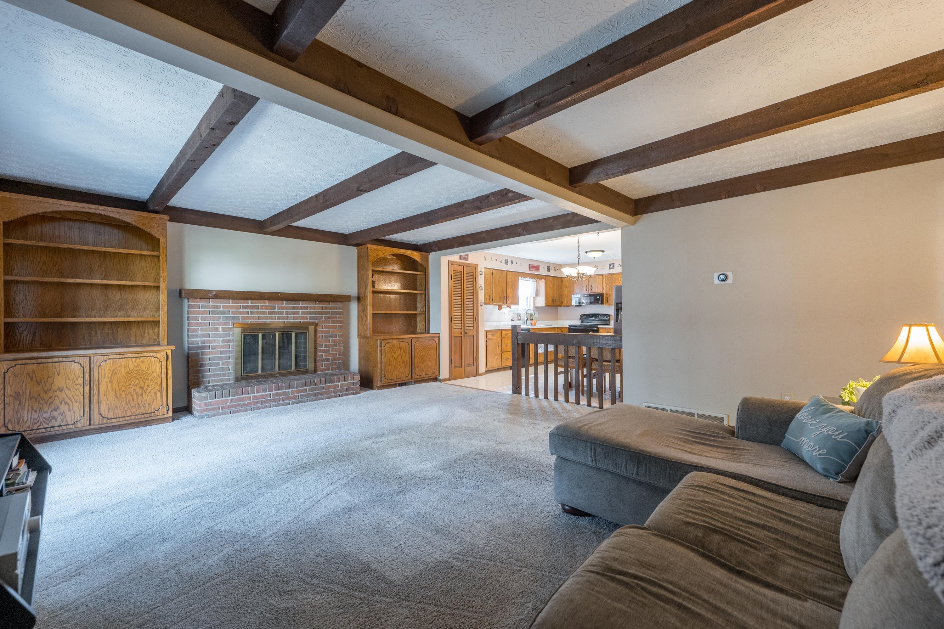 7826 Strathmoore Road Dublin, OH 43016 - Photo 15 of 47 Great Room to the Large Kitchen.