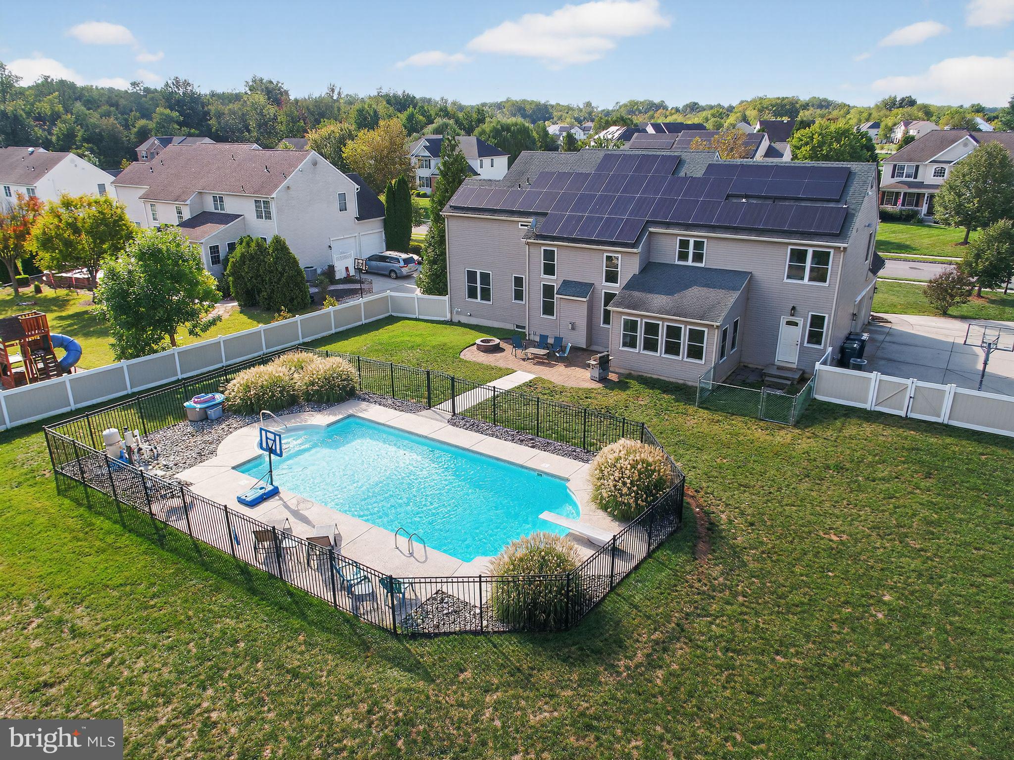 562 Partridge Court Mickleton, NJ 08056 - Photo 31 of 33 an aerial view of a house having swimming pool garden and patio