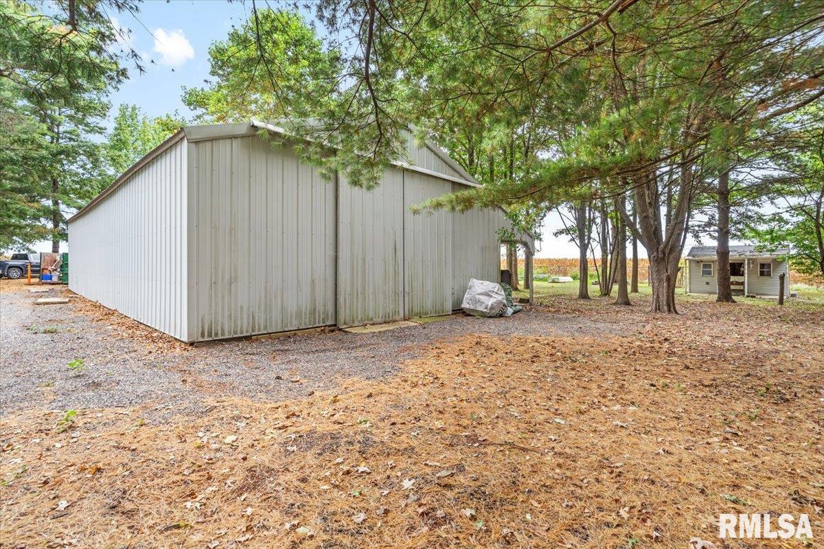 5810 Maxheimer Road Rochester, IL 62563 - Photo 39 of 42 Gallery Image 39