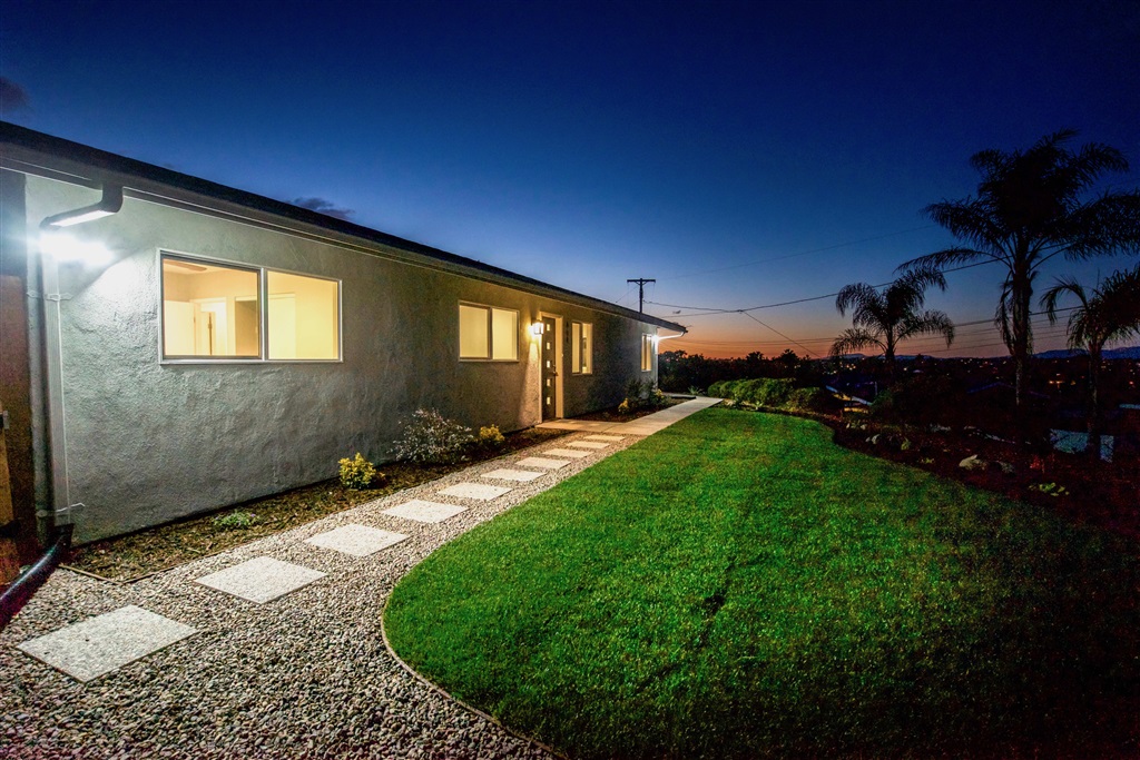 664 Rancho Vista Road Vista, CA 92083 - Photo 2 of 25 Gallery Image 2
