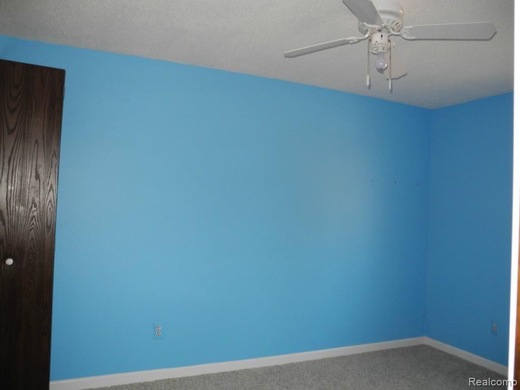 3881 Rohr Road Lake Orion, MI 48359 - Photo 5 of 12 BEDROOM 2.jpg