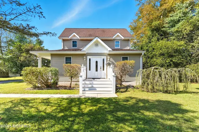 $805,999 | 102 Colts Neck Road, Farmingdale, NJ 07727