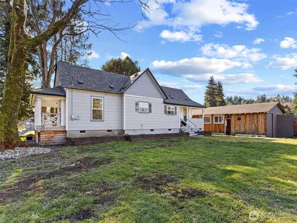 $370,000 | 203 East 6th Street, Bucoda, WA 98530