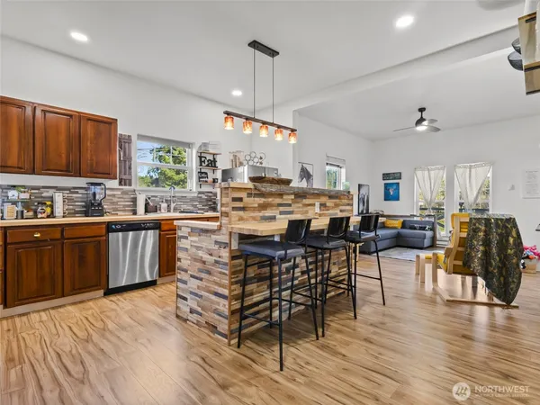 $370,000 | 203 East 6th Street, Bucoda, WA 98530