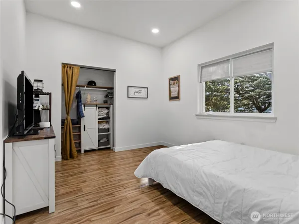 $370,000 | 203 East 6th Street, Bucoda, WA 98530