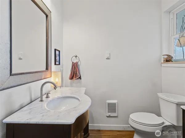 $370,000 | 203 East 6th Street, Bucoda, WA 98530