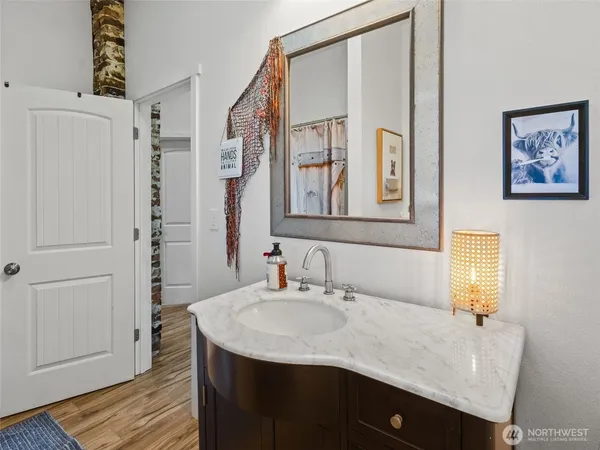 $370,000 | 203 East 6th Street, Bucoda, WA 98530