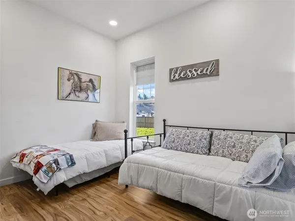 $370,000 | 203 East 6th Street, Bucoda, WA 98530