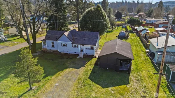 $370,000 | 203 East 6th Street, Bucoda, WA 98530