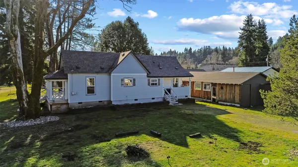 $370,000 | 203 East 6th Street, Bucoda, WA 98530