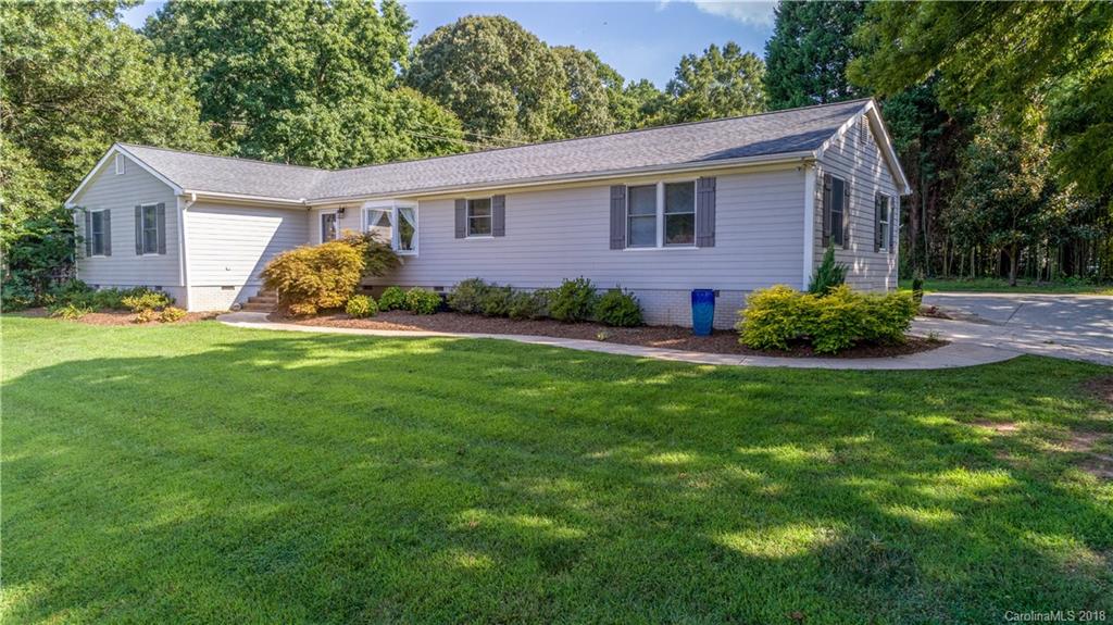 21334 Sandy Cove Road Cornelius, NC 28031 - Photo 2 of 22