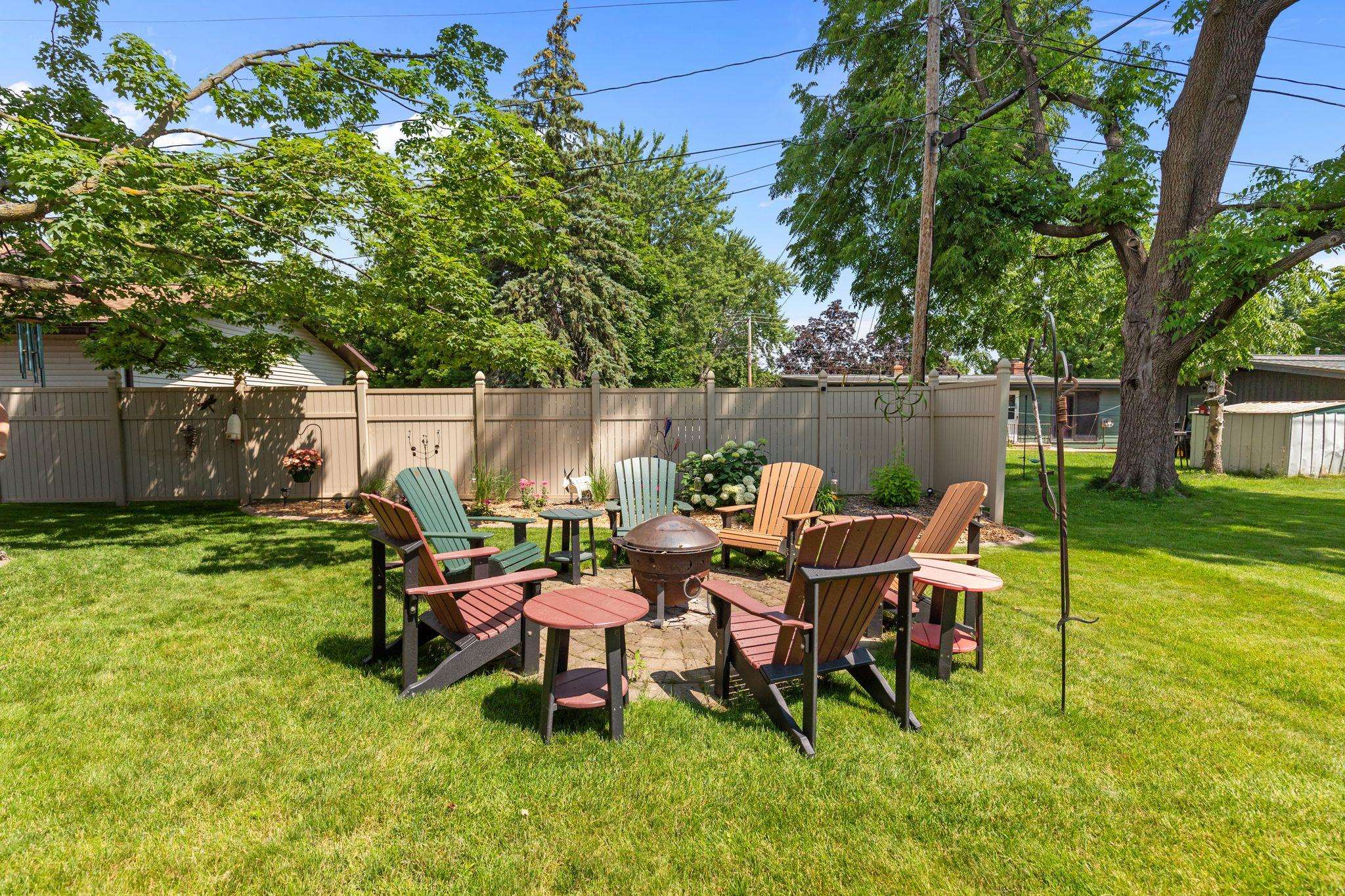 418 South Weimar Street Appleton, WI 54915 - Photo 9 of 46