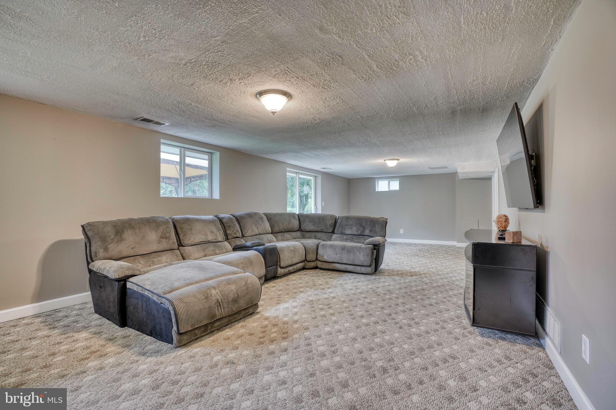 4408 Wynn Road Baltimore, MD 21236 - Photo 31 of 49