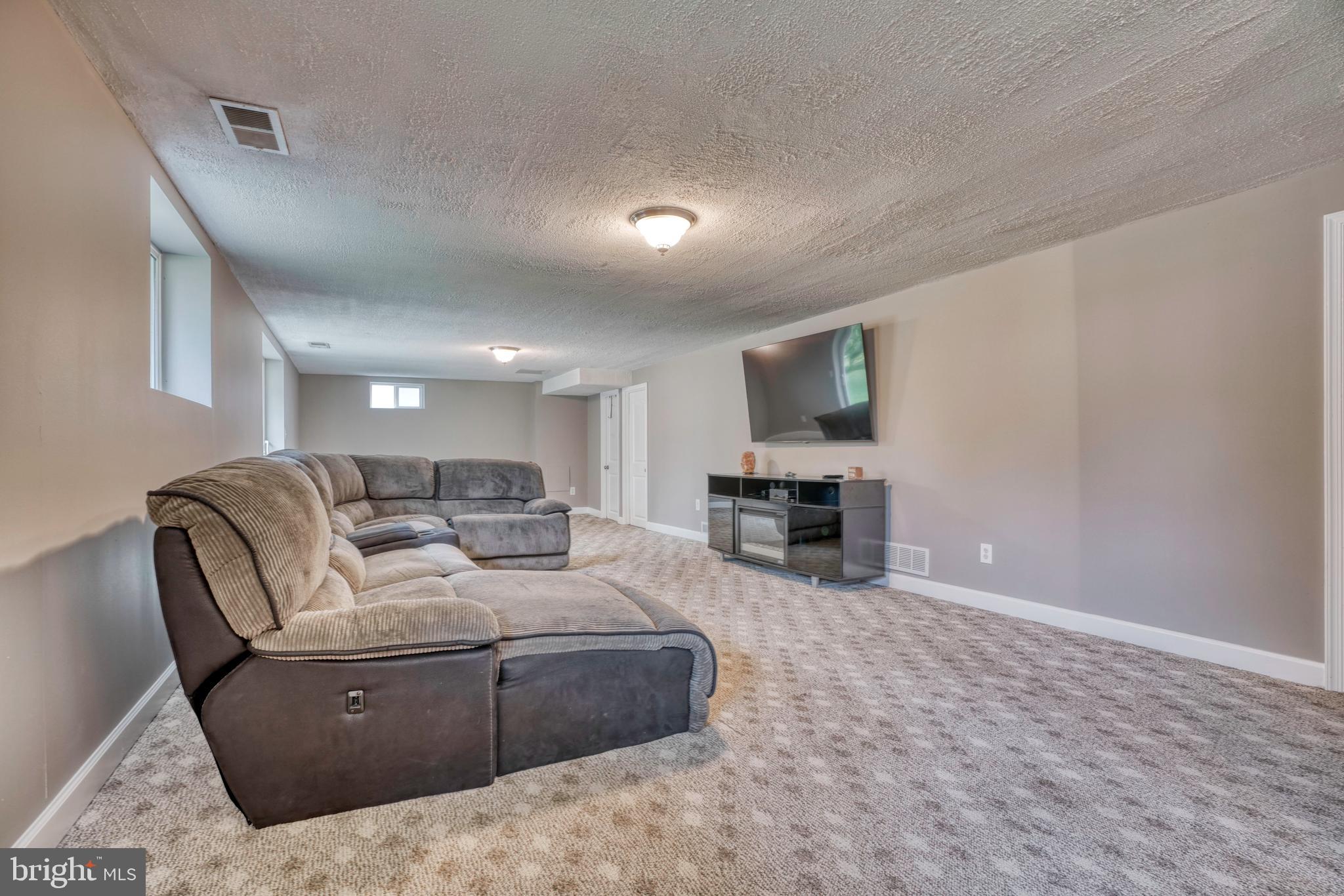 4408 Wynn Road Baltimore, MD 21236 - Photo 32 of 49