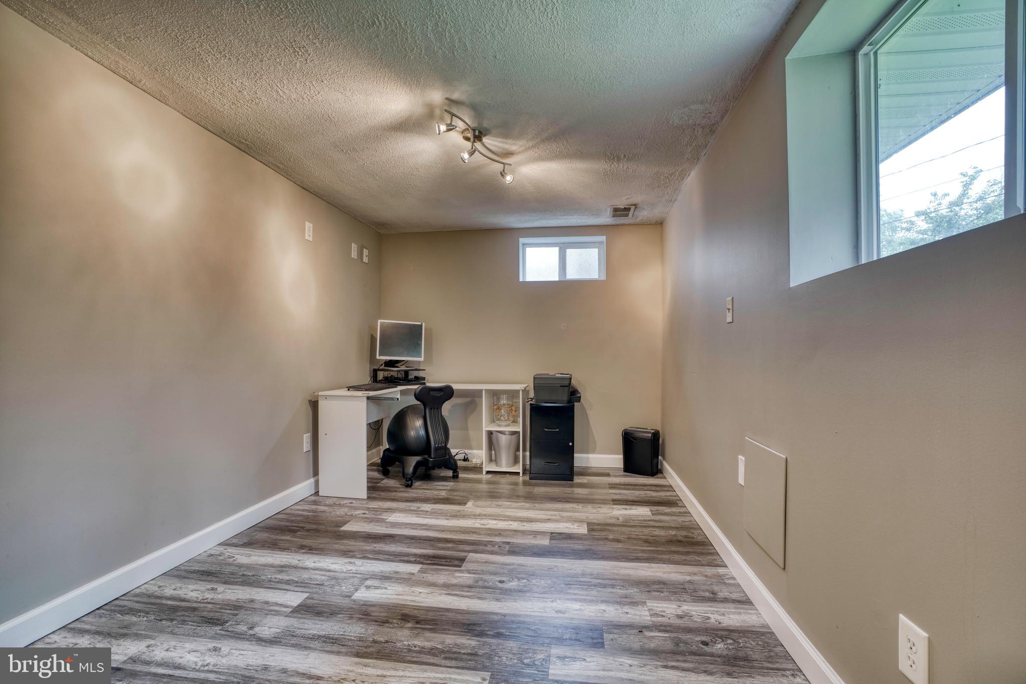 4408 Wynn Road Baltimore, MD 21236 - Photo 34 of 49
