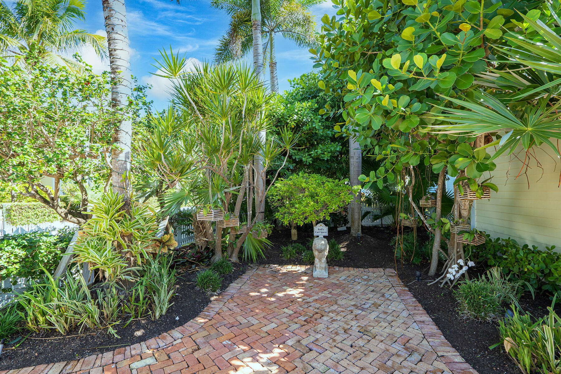 25 Sunset Key Drive Key West, FL 33040 - Photo 25 of 33 a view of a garden with plants