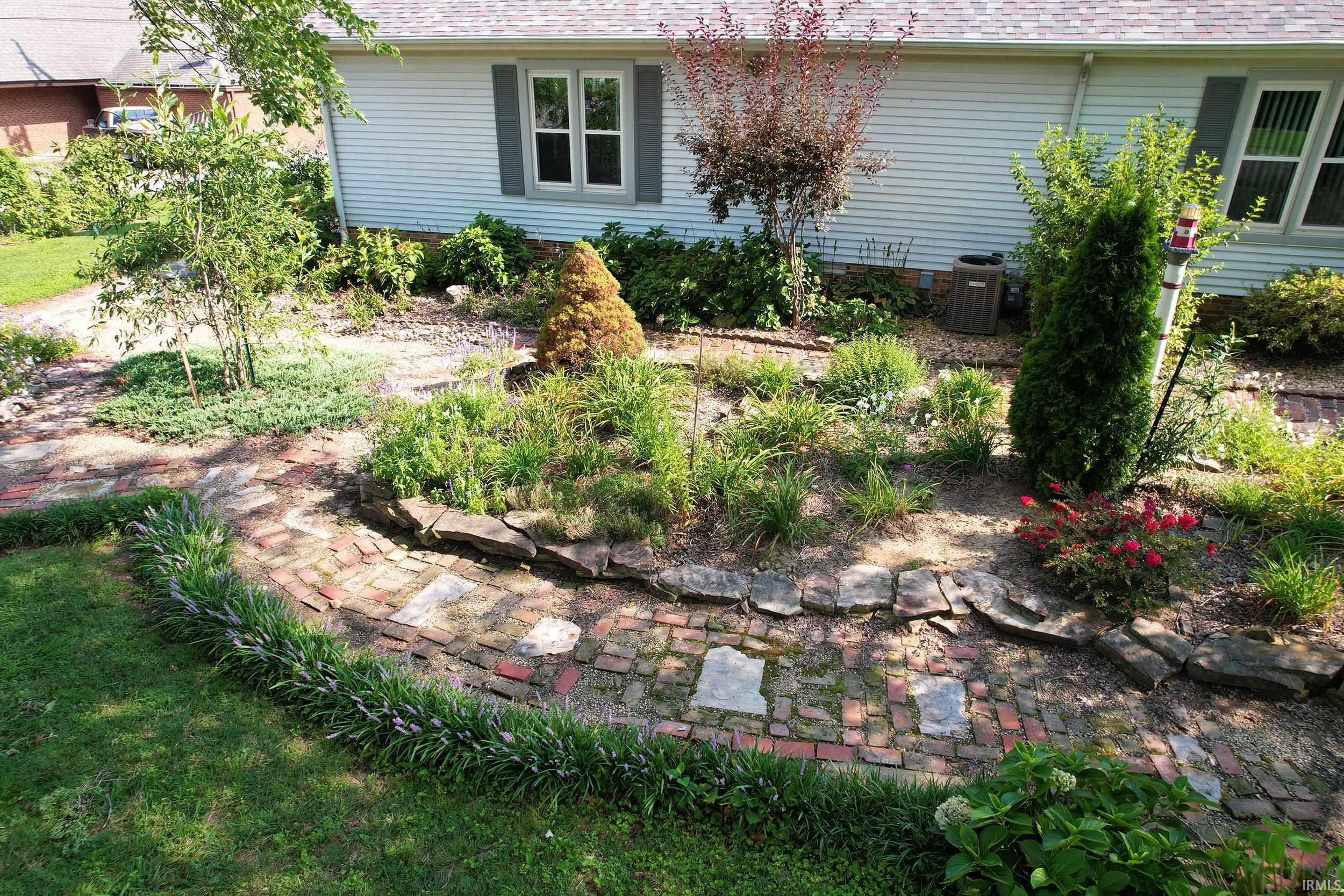 214 5th Street Carmi, IL 62821 - Photo 31 of 36