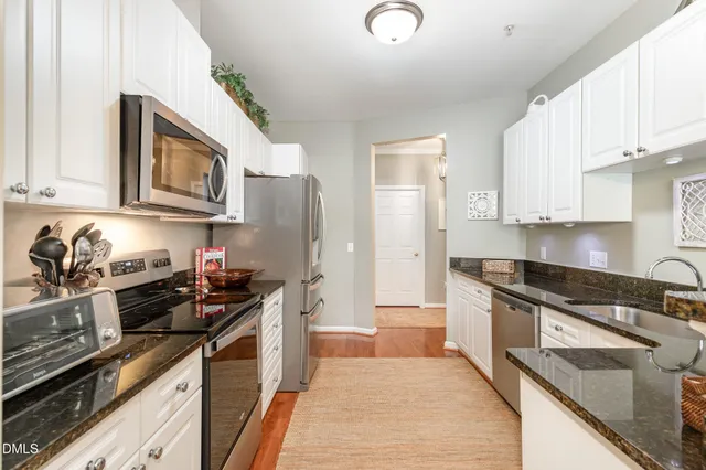 $414,000 | 3121 Hemlock Forest Circle, Unit 203, Raleigh, NC 27612
