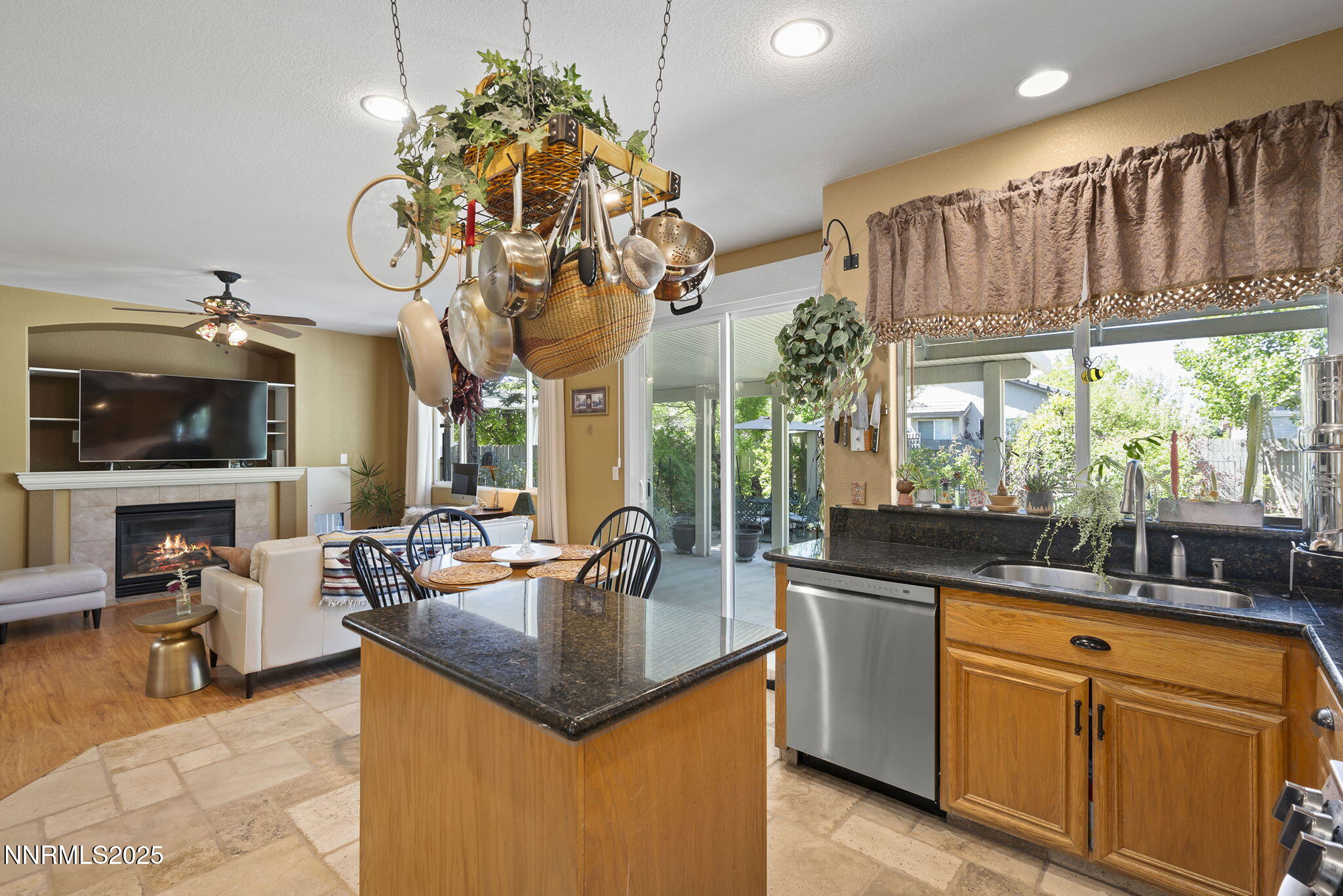 9629 Thunder Mountain Way Reno, NV 89521 - Photo 14 of 36 18-web-or-mls-_DSC0059