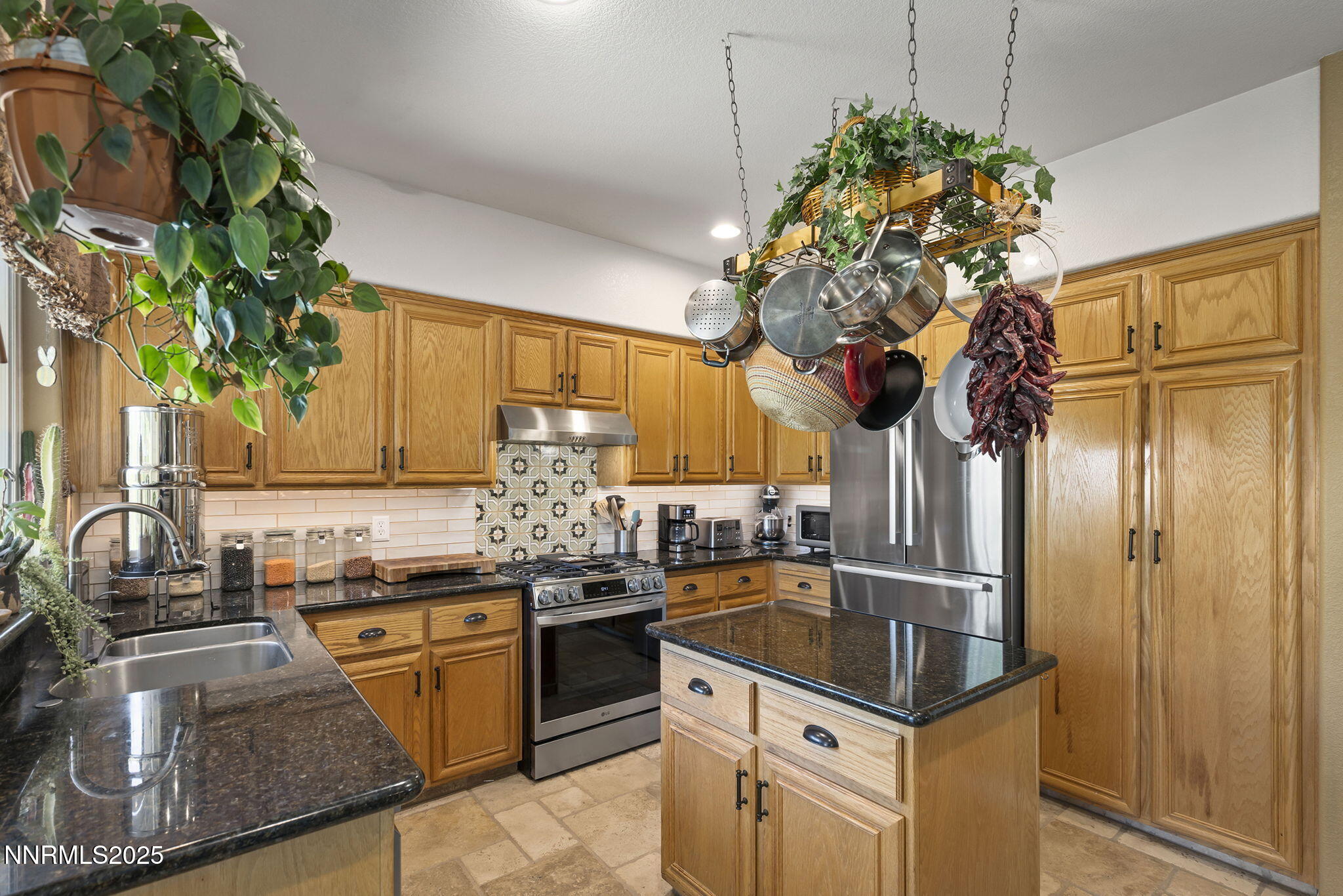 9629 Thunder Mountain Way Reno, NV 89521 - Photo 15 of 36 19-web-or-mls-_DSC0065