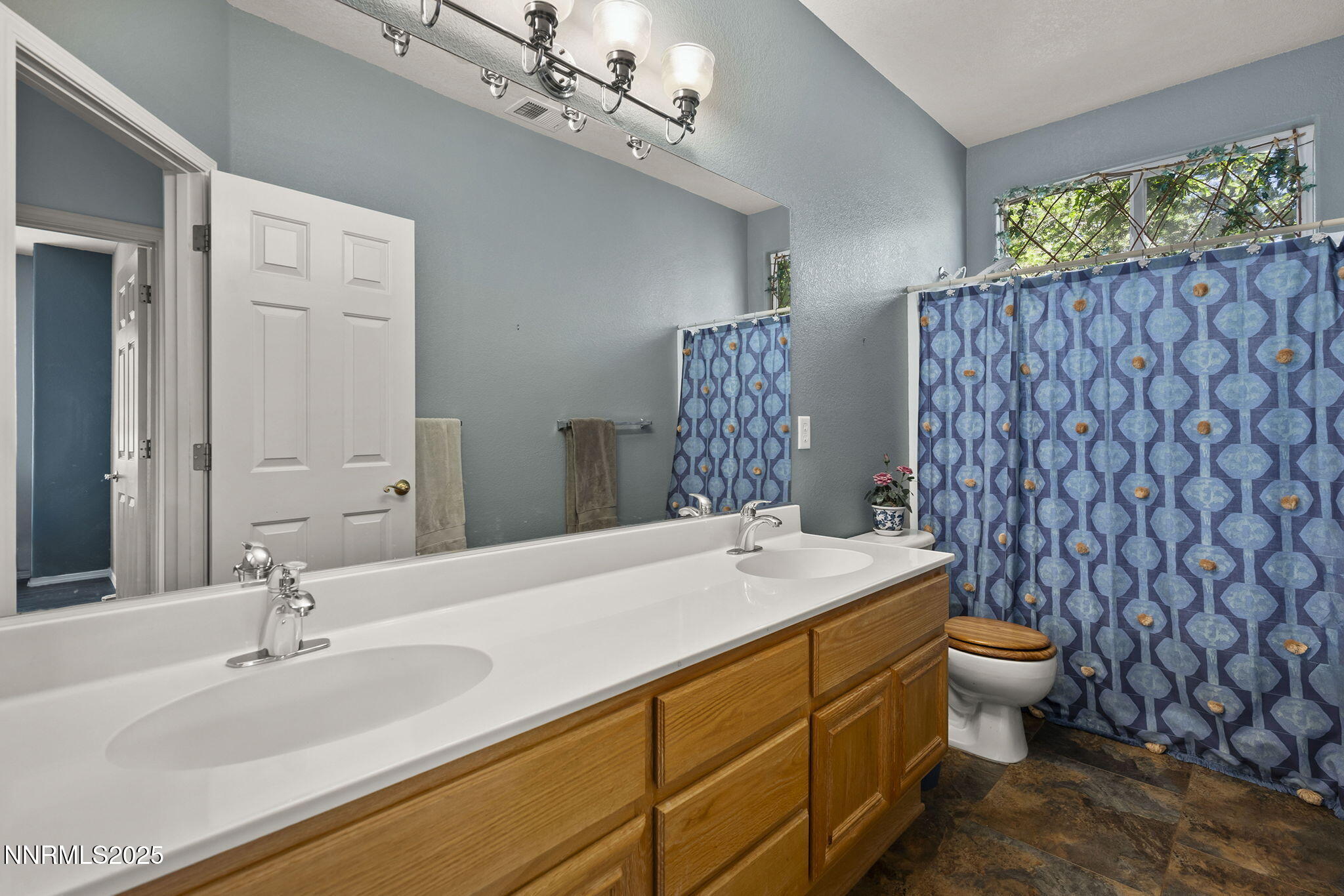 9629 Thunder Mountain Way Reno, NV 89521 - Photo 22 of 36 26-web-or-mls-_DSC0120