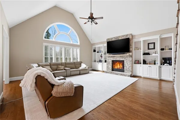 $1,375,000 | 973 Meadow Club Court, Suwanee, GA 30024