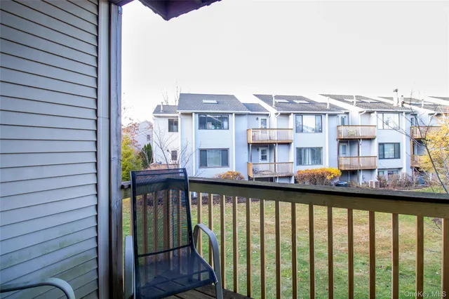 $376,000 | 38 Chester Lane, Nanuet, NY 10954