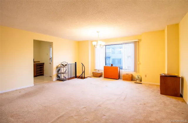 $376,000 | 38 Chester Lane, Nanuet, NY 10954