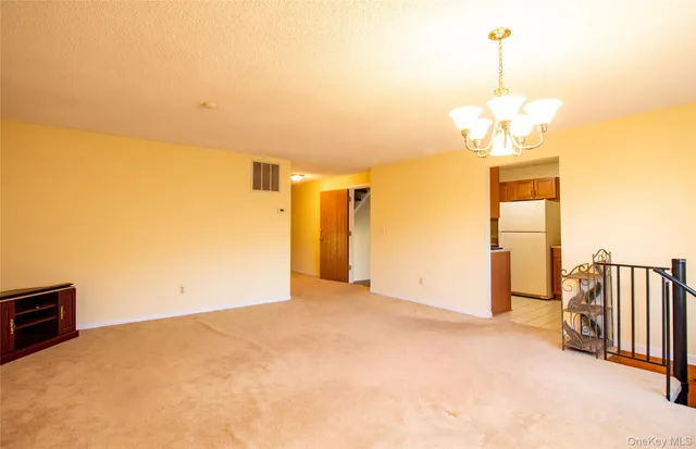 $376,000 | 38 Chester Lane, Nanuet, NY 10954