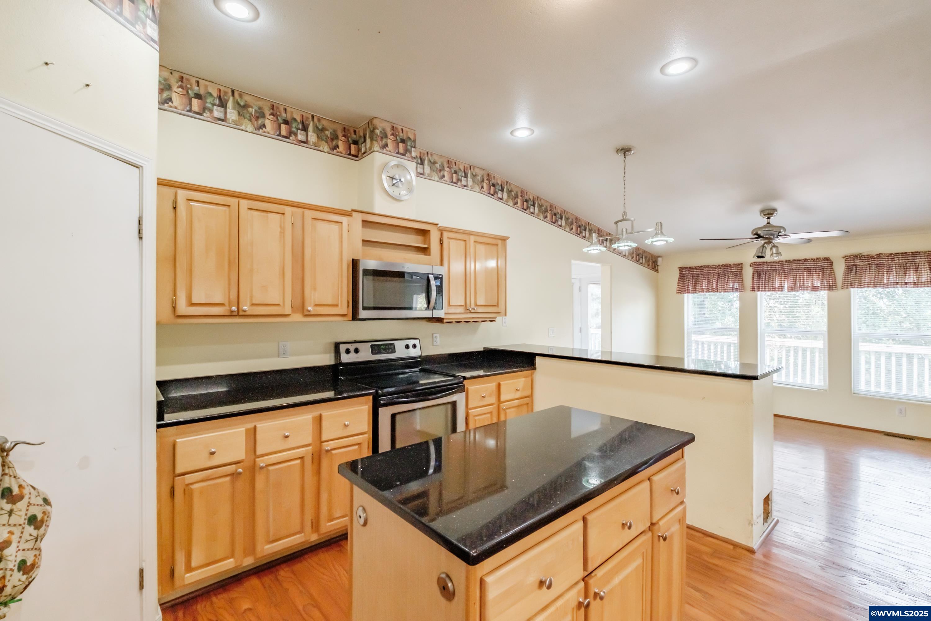 30522 West View Street Lebanon, OR 97355 - Photo 10 of 49