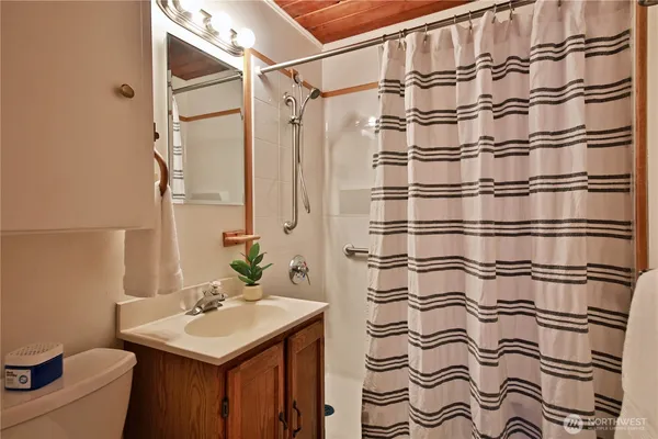 $595,000 | 3621 South Shorewood Avenue, Greenbank, WA 98253