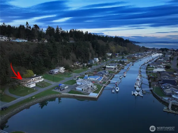 $595,000 | 3621 South Shorewood Avenue, Greenbank, WA 98253
