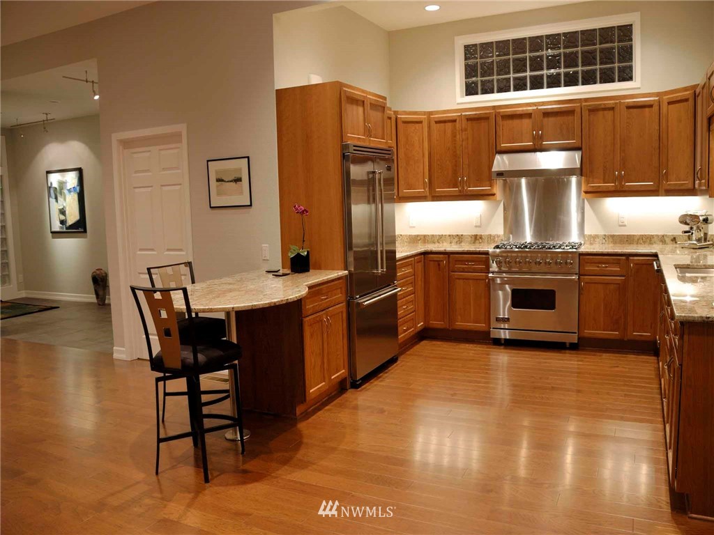 213 Middlefield Road Bellingham, WA 98225 - Photo 2 of 5