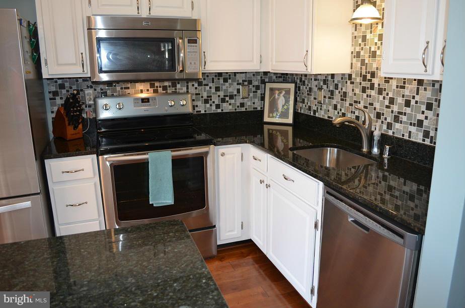 9105 Ridgefield Lane Frederick, MD 21701 - Photo 11 of 30 Kitchen