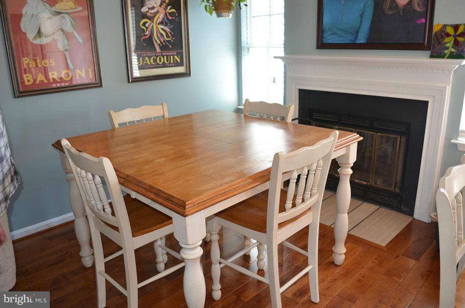 9105 Ridgefield Lane Frederick, MD 21701 - Photo 16 of 30 Kitchen - Fireplace in kitchen breakfast room